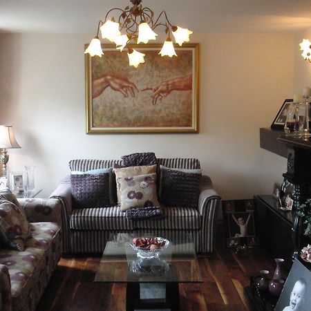Bed and Breakfast Woodlands House Фарранфор Екстер'єр фото